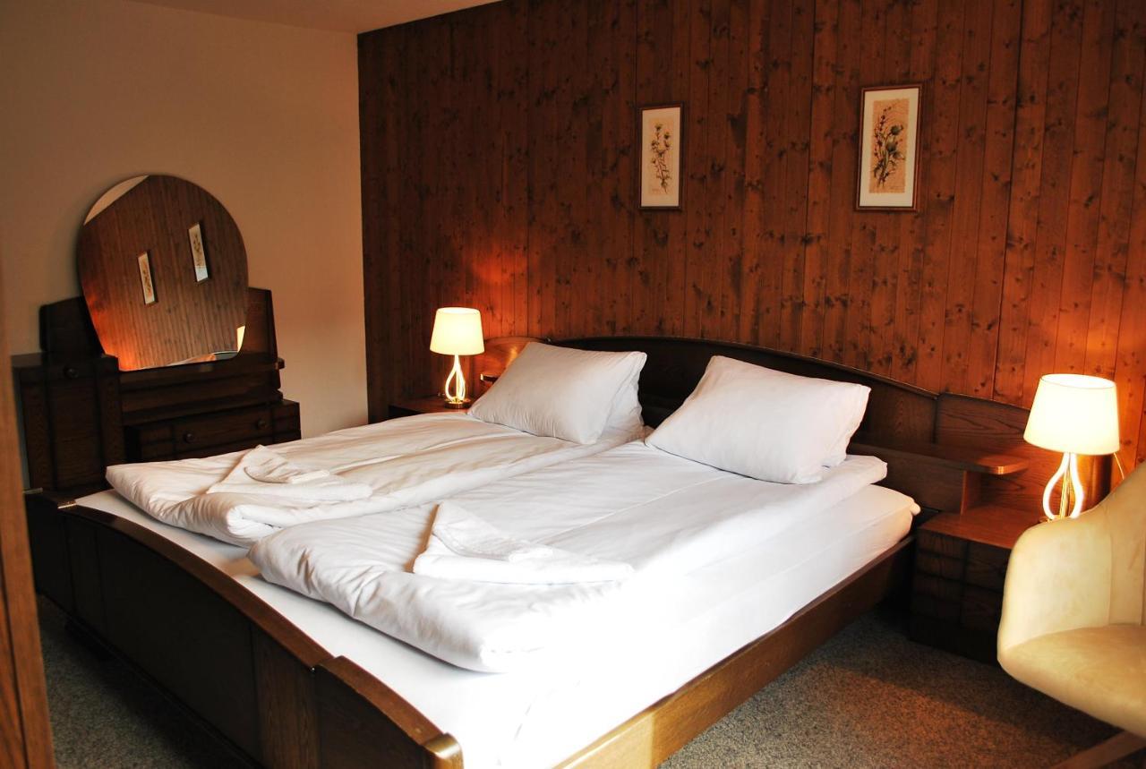 Rooms With Private Bathrooms Saas im Prattigau エクステリア 写真
